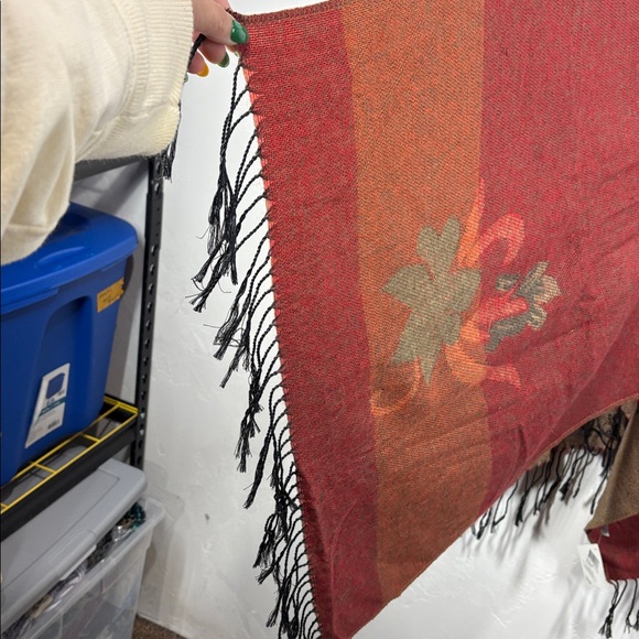 NWT Envision Studio Red and Brown Fringed Shawl - Picture 2 of 5